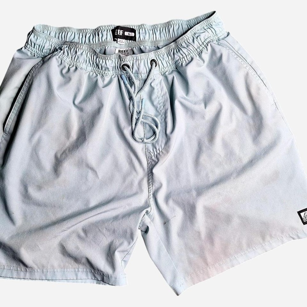 REEF Size L‎ light Blue Shorts